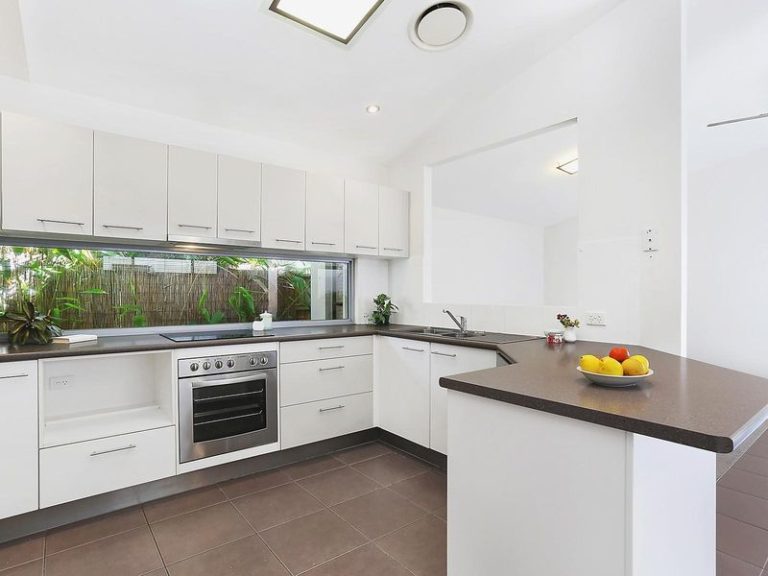 99 Grand Parade, KAWANA ISLAND QLD 4575 - photo 4