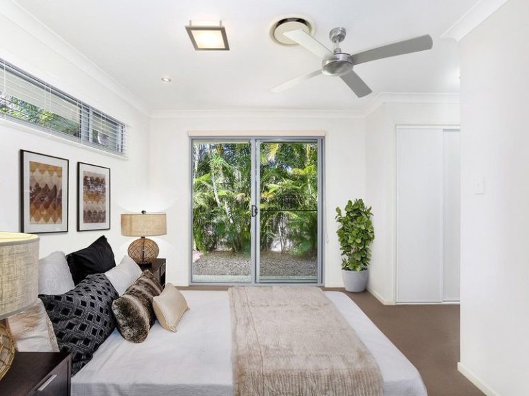 99 Grand Parade, KAWANA ISLAND QLD 4575 - photo 5