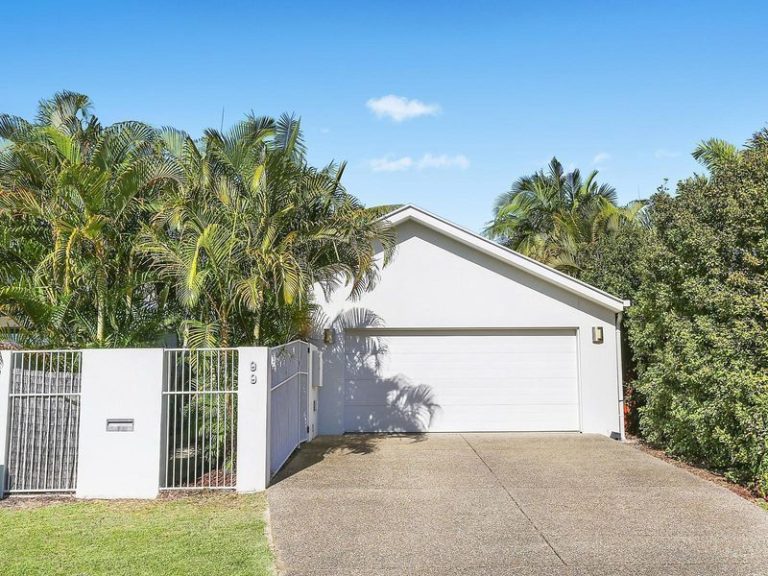 99 Grand Parade, KAWANA ISLAND QLD 4575 - photo 7