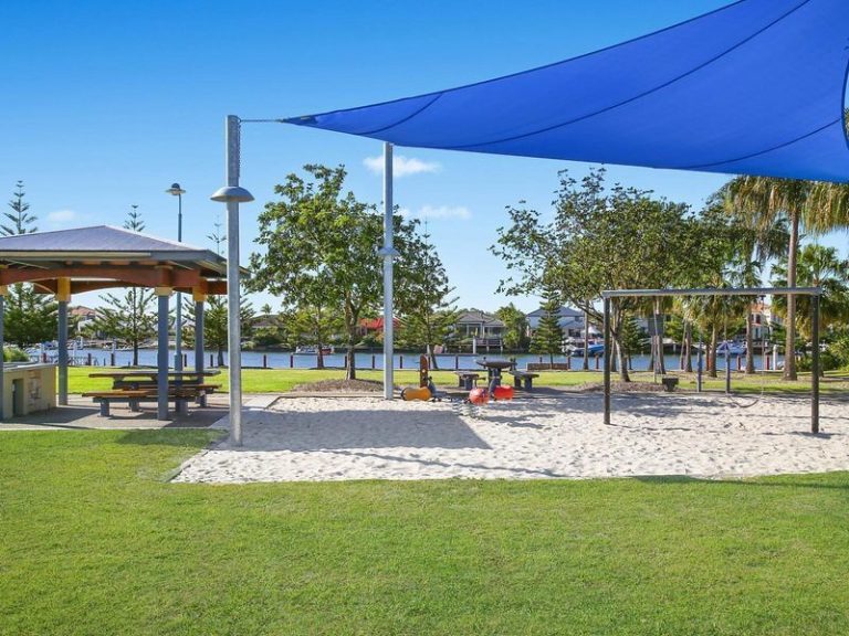 99 Grand Parade, KAWANA ISLAND QLD 4575 - photo 8
