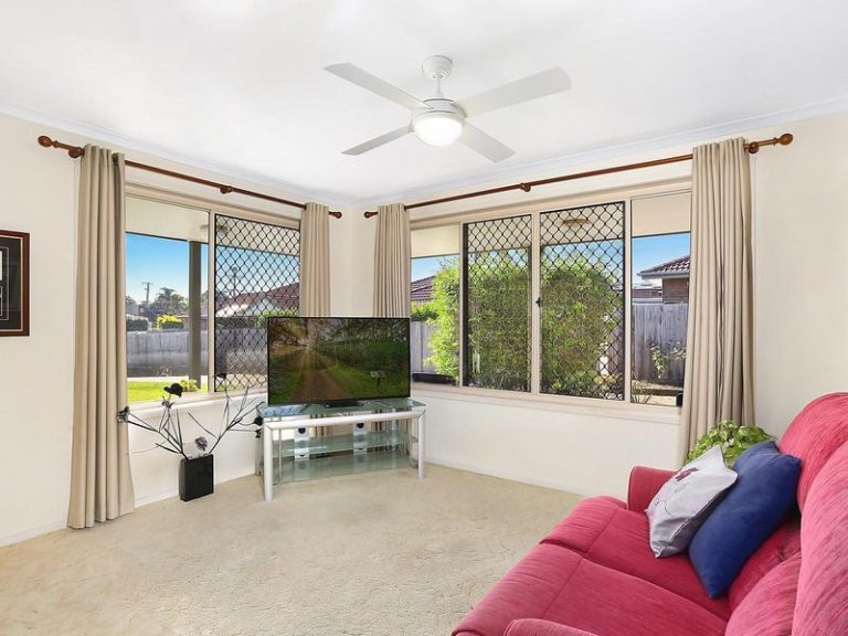 11/2A Albatross Avenue, AROONA QLD 4551 - photo 2