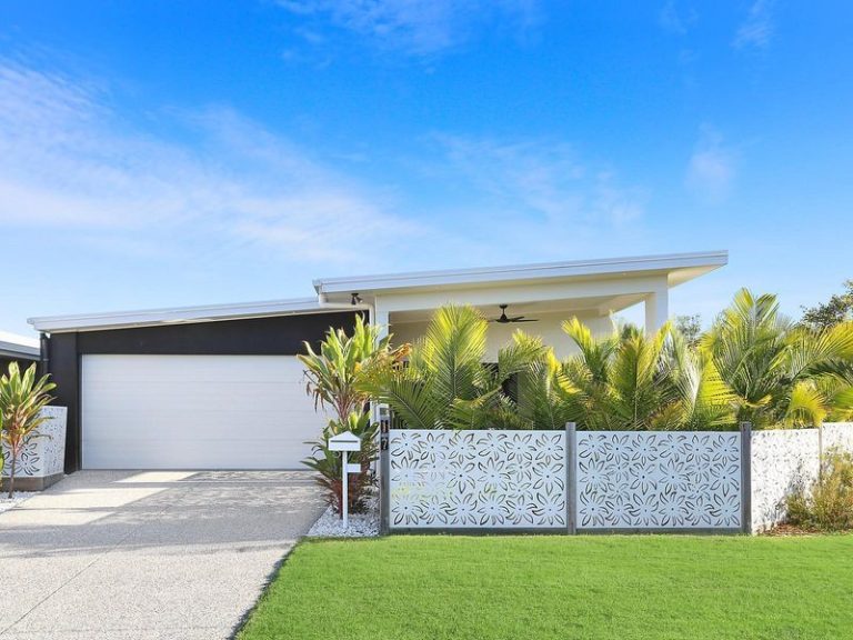 17 Sunshine Crescent, Caloundra West QLD 4551 - photo 5