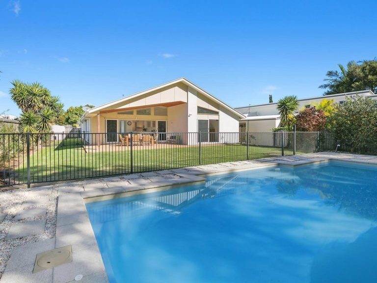 7 Midyim Court, MERIDAN PLAINS QLD 4551 - photo 3