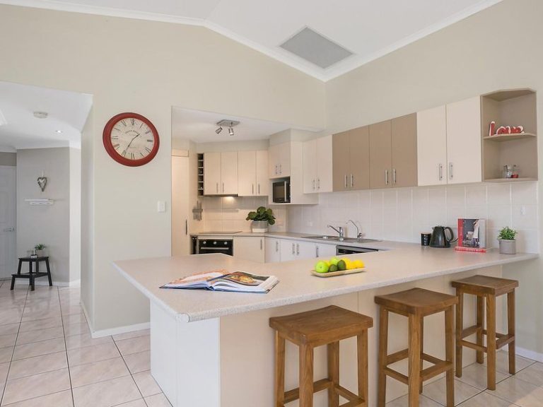 7 Midyim Court, MERIDAN PLAINS QLD 4551 - photo 4