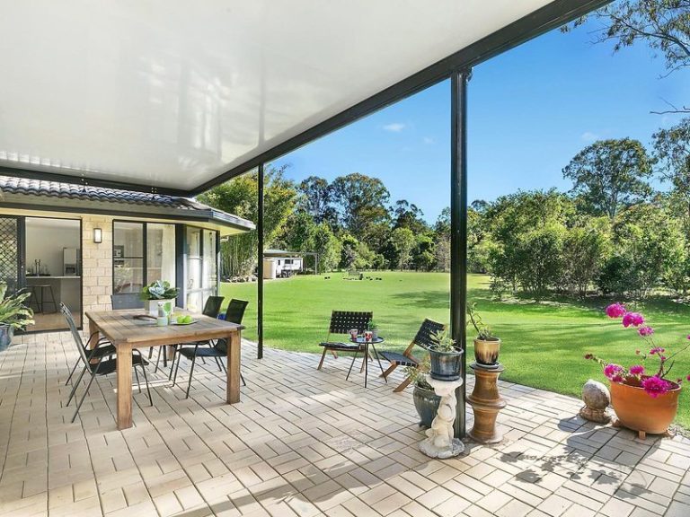 62 Whites Road, LANDSBOROUGH QLD 4550 - photo 2