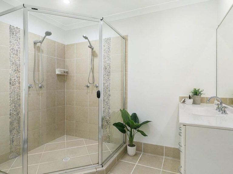 62 Whites Road, LANDSBOROUGH QLD 4550 - photo 8