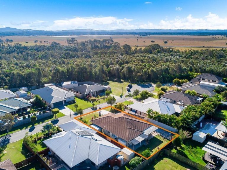32 Daintree Boulevard, LITTLE MOUNTAIN QLD 4551 - photo 7