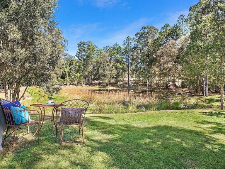 32 Whites Road, LANDSBOROUGH QLD 4550 - photo 10