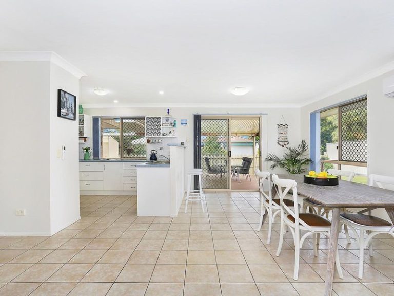 1 Huon Place, CURRIMUNDI QLD 4551 - photo 2