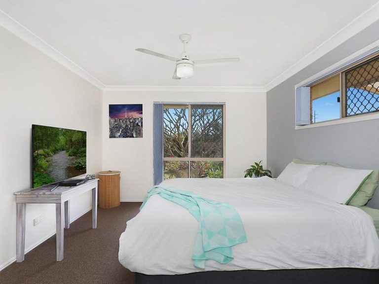 1 Huon Place, CURRIMUNDI QLD 4551 - photo 4