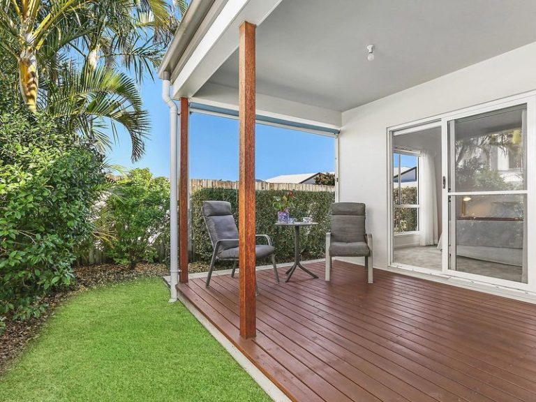 1 Lanai Close, KAWANA ISLAND QLD 4575 - photo 6