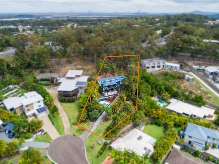 11 Hillside Court, LITTLE MOUNTAIN QLD 4551 - photo 9