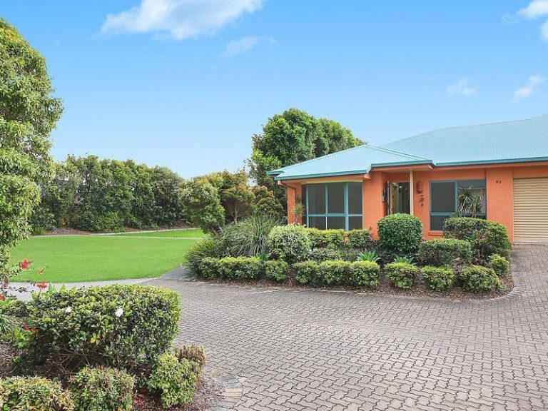 92/40 Lakeside Crescent, CURRIMUNDI QLD 4551 - photo 2