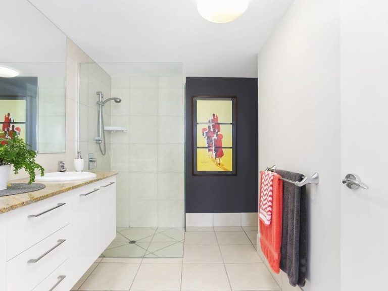 39/1 Grenada Way, KAWANA ISLAND QLD 4575 - photo 8