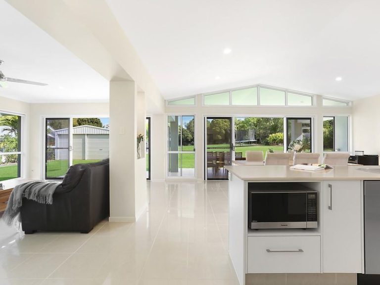 78 Lachlan Crescent, BEERWAH QLD 4519 - photo 5