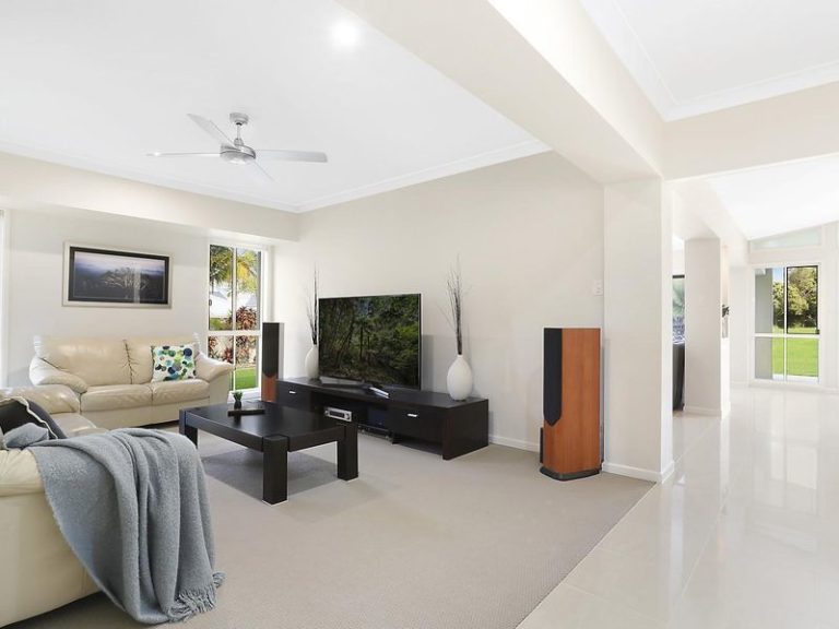 78 Lachlan Crescent, BEERWAH QLD 4519 - photo 8
