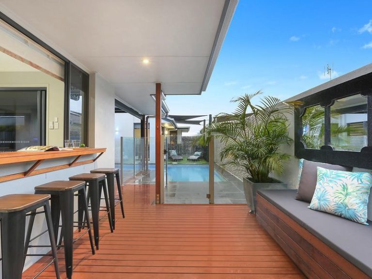 18 Headland Drive, Birtinya QLD 4575 - photo 3