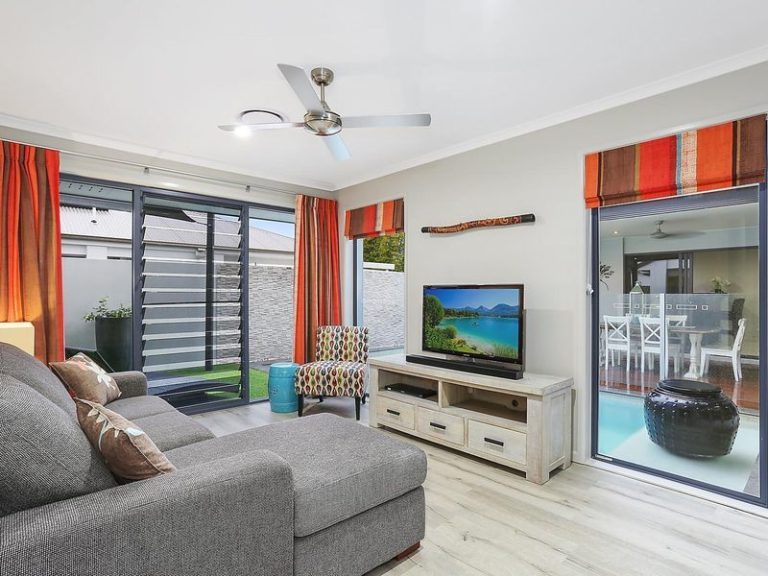 18 Headland Drive, Birtinya QLD 4575 - photo 7