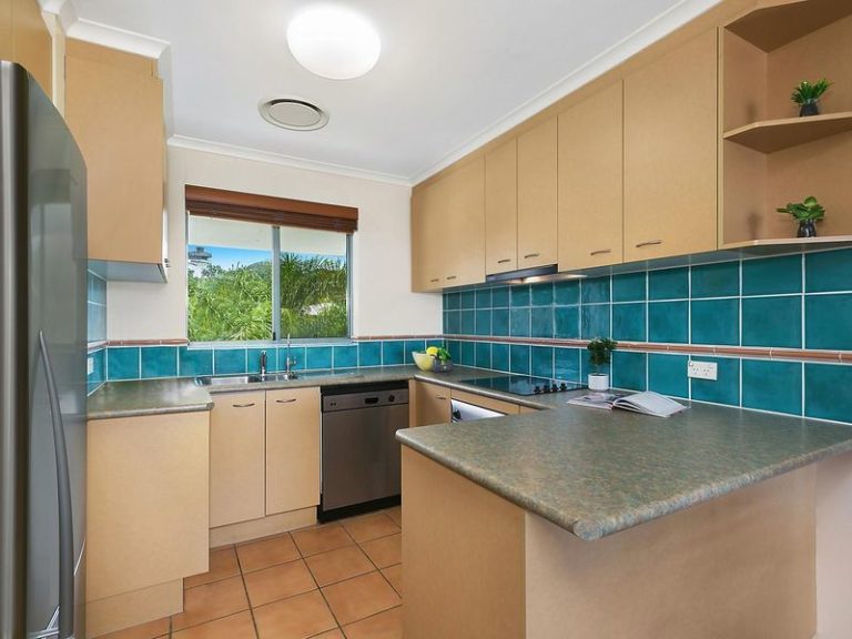 17/18 Mahia Terrace, KINGS BEACH QLD 4551 - photo 3