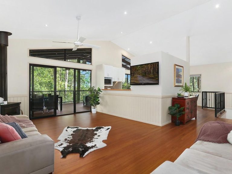 12 Elizamay Close, BUDERIM QLD 4556 - photo 3
