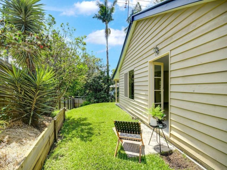 13 Karanne Drive, Mooloolah Valley QLD 4553 - photo 2
