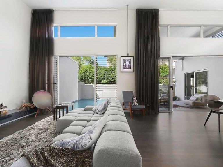 13 Antilles Street, KAWANA ISLAND QLD 4575 - photo 3