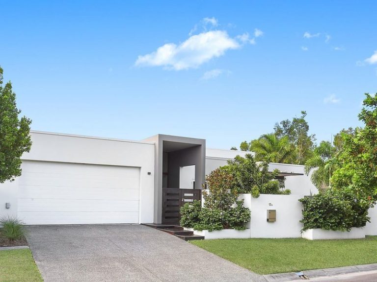 13 Antilles Street, KAWANA ISLAND QLD 4575 - photo 7
