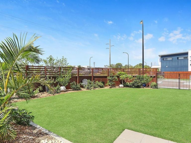2 Viridian Circuit, Birtinya QLD 4575 - photo 7