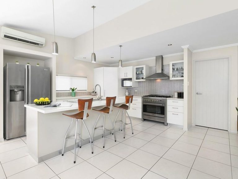 12 Cullen Drive, LITTLE MOUNTAIN QLD 4551 - photo 2