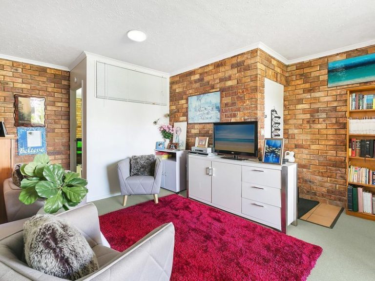 1/12 Princess Lane, KINGS BEACH QLD 4551 - photo 4