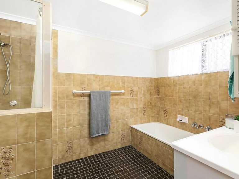 1/12 Princess Lane, KINGS BEACH QLD 4551 - photo 5