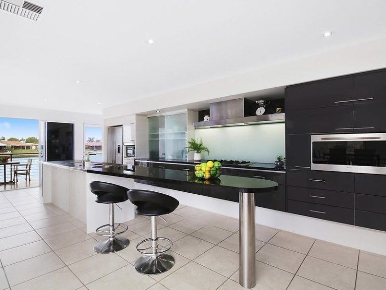 7 Santorini Court, Kawana Island QLD 4575 - photo 5