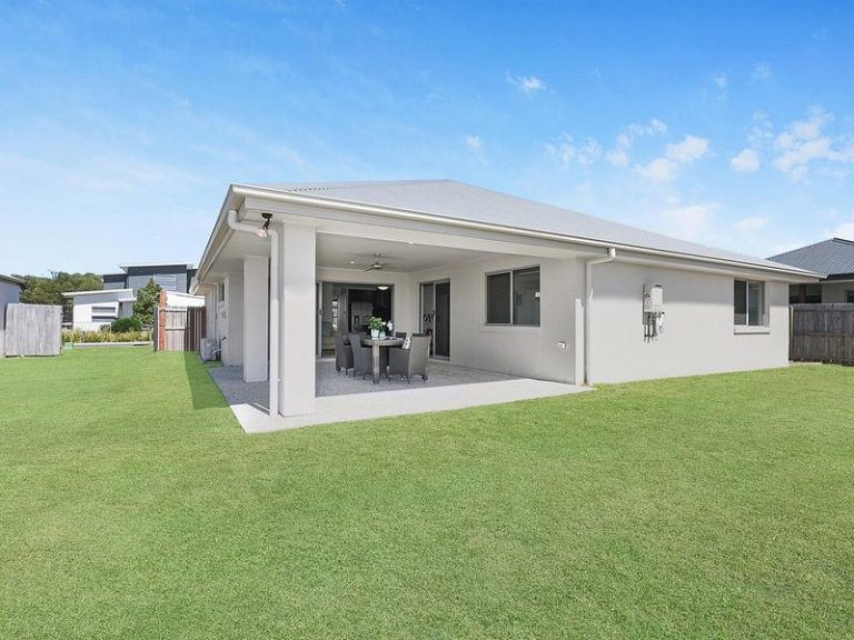18 Ruby Crescent, Meridan Plains QLD 4551 - photo 2