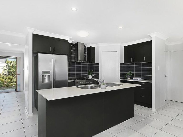 18 Ruby Crescent, Meridan Plains QLD 4551 - photo 6