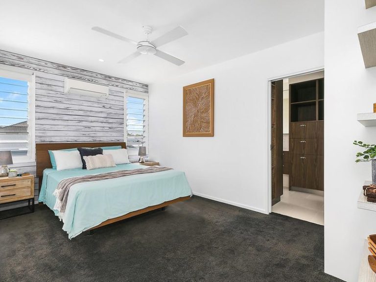 11 Bonaire Court, KAWANA ISLAND QLD 4575 - photo 5