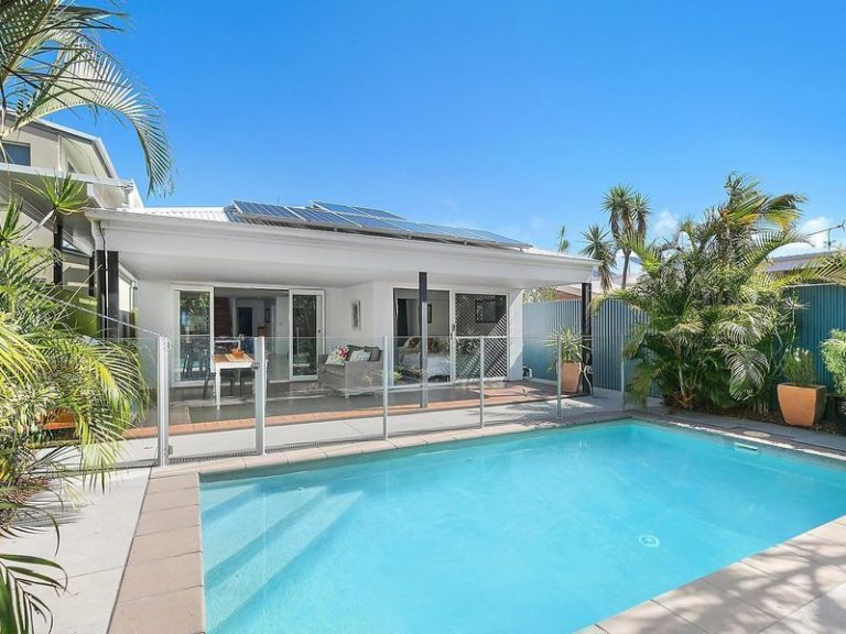 11 Bonaire Court, KAWANA ISLAND QLD 4575 - McGrath Coast & Hinterland