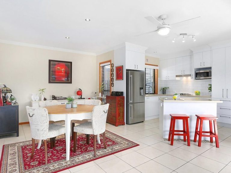 2 Mauritius Crescent, Kawana Island QLD 4575 - photo 5