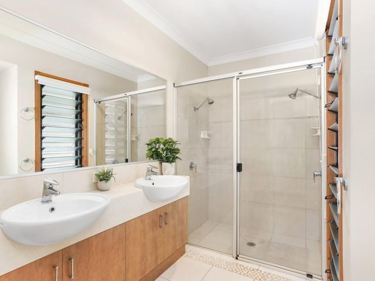 2 Mauritius Crescent, Kawana Island QLD 4575 - photo 8