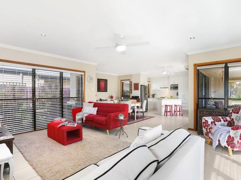 2 Mauritius Crescent, Kawana Island