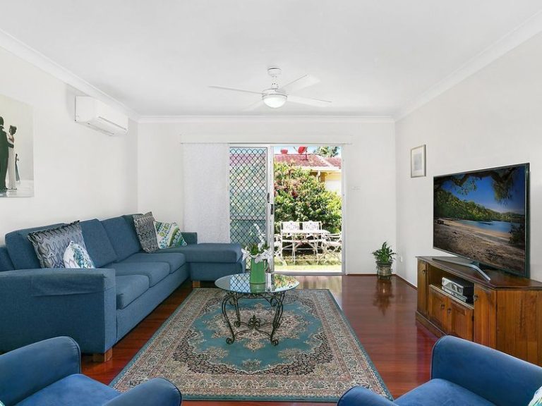 2/8 Jewel Street, Golden Beach QLD 4551 - photo 3