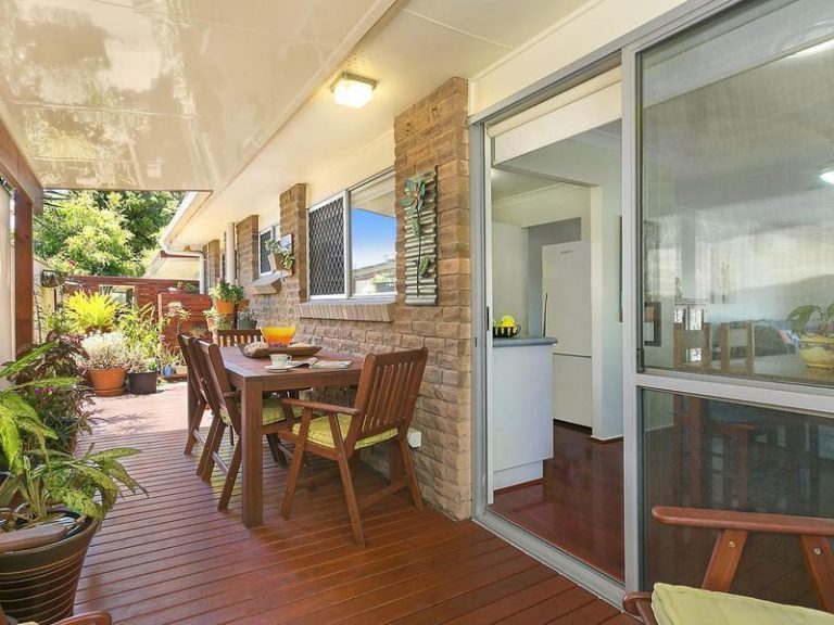 2/8 Jewel Street, Golden Beach