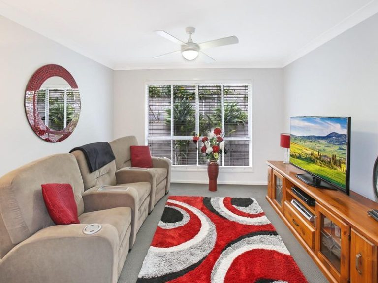 24 Sunrise Terrace, Little Mountain QLD 4551 - photo 6