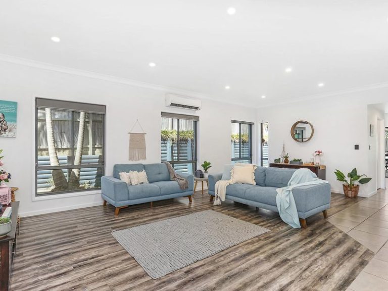 14 Park Hollow Mews, LITTLE MOUNTAIN QLD 4551 - photo 3