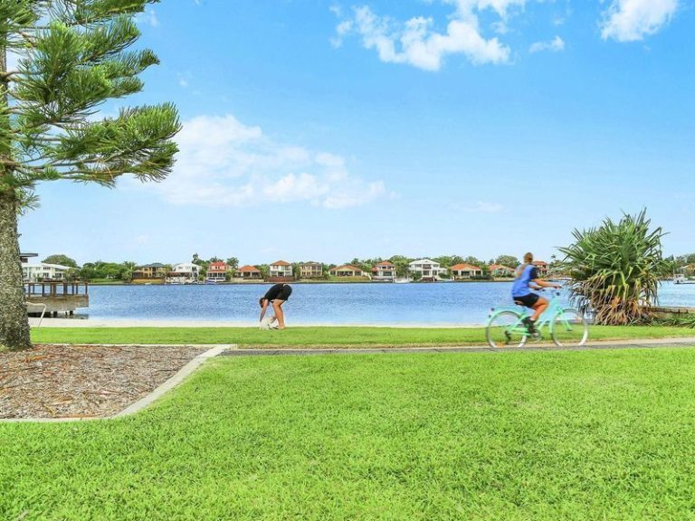 24/1 Grenada Way, KAWANA ISLAND QLD 4575 - photo 15