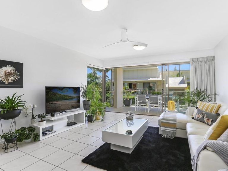 24/1 Grenada Way, KAWANA ISLAND QLD 4575 - photo 3