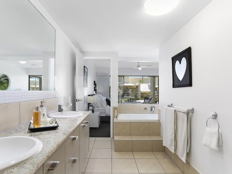 24/1 Grenada Way, KAWANA ISLAND QLD 4575 - photo 7