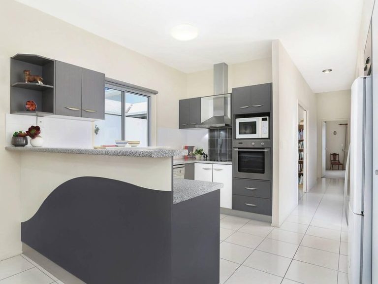 2/239 Kawana Way, KAWANA ISLAND QLD 4575 - photo 3