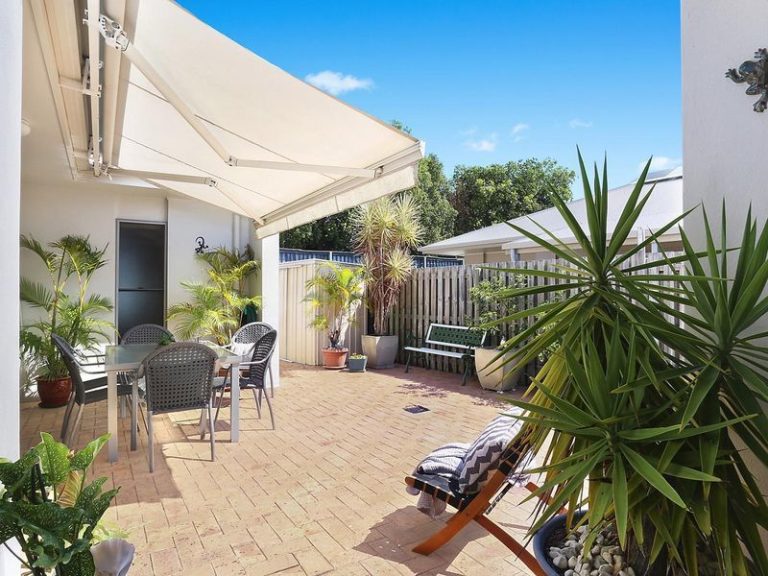2/239 Kawana Way, KAWANA ISLAND QLD 4575 - photo 4
