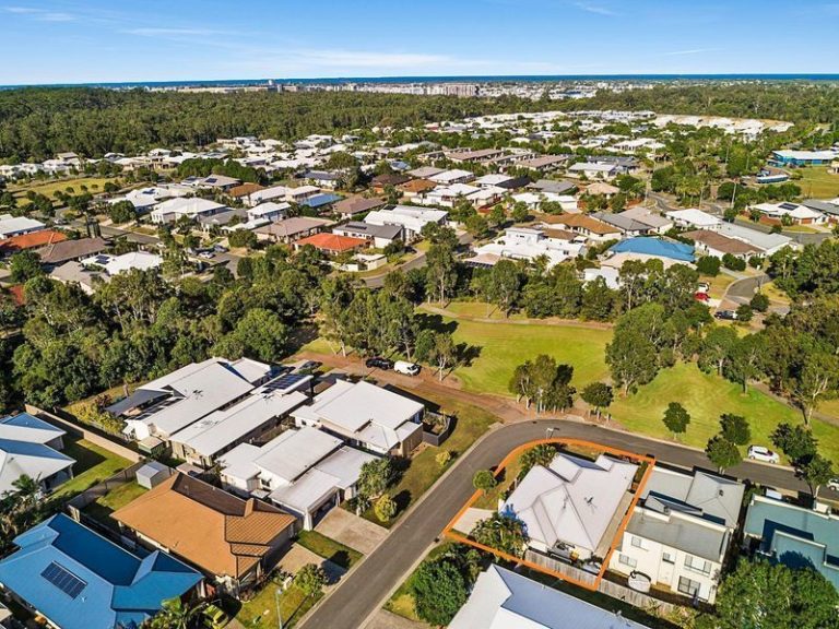 9 Woombye Street, Meridan Plains QLD 4551 - photo 4