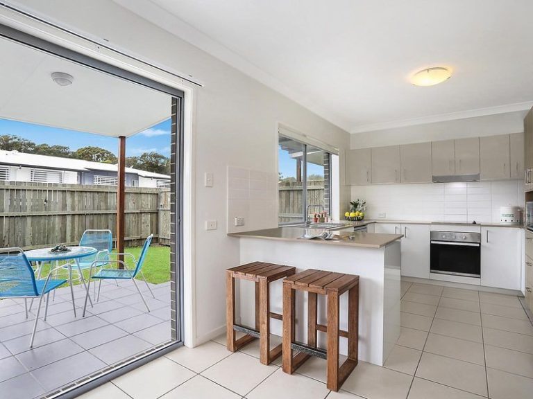 25/17 Greensboro Place, Little Mountain QLD 4551 - photo 2